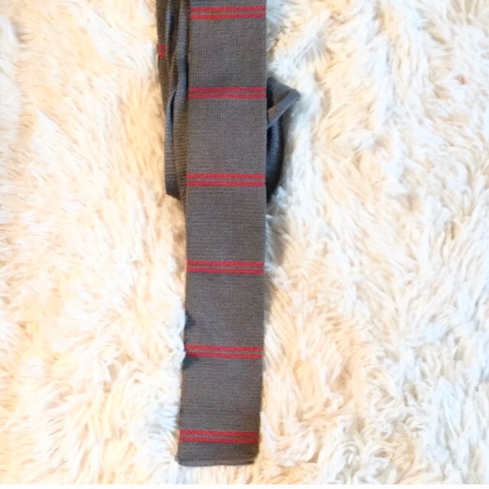 Bloomingdales Grey Tie with Red Bars